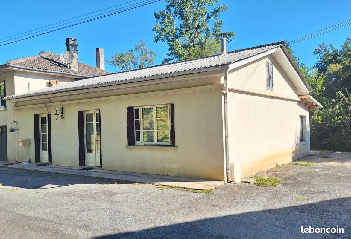 Maison 3 pièces 101 m² · à Saint-Martin-le-Pin · 101 m² · 70 000 €