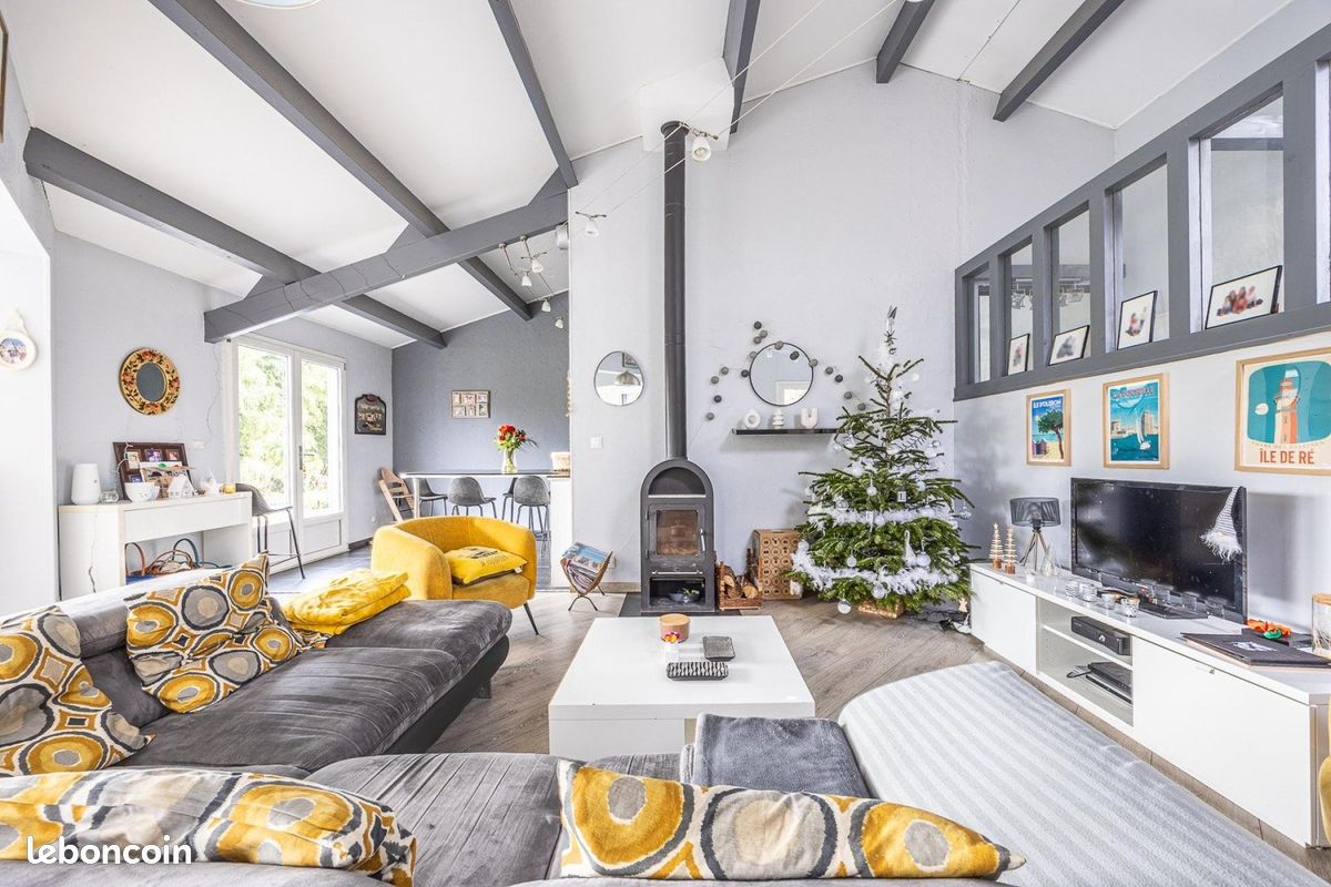 Maison 5 pièces 143 m² · à La Crèche · 143 m² · 272 000 €