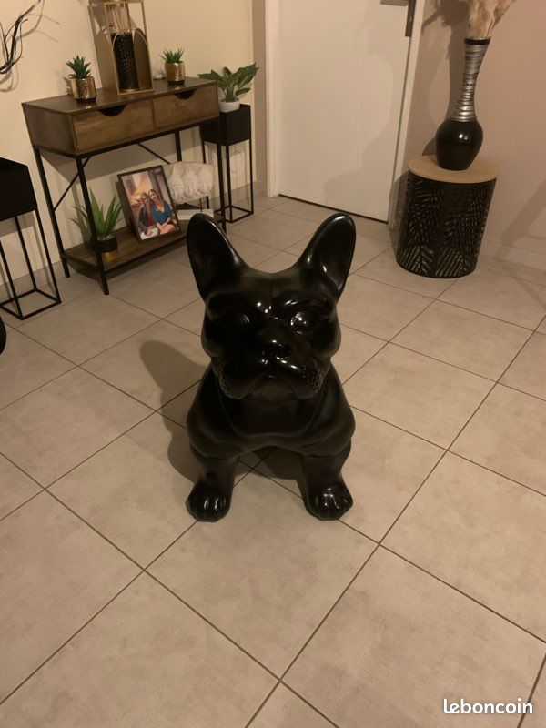 Statue bouledogue (image 1)