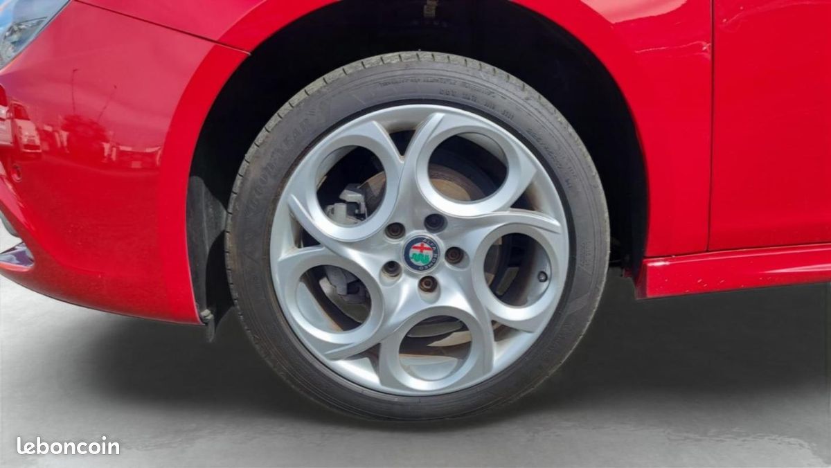 Alfa Romeo Giulietta Série 2 1.6 JTDm 120 ch S&S Super (image 11)