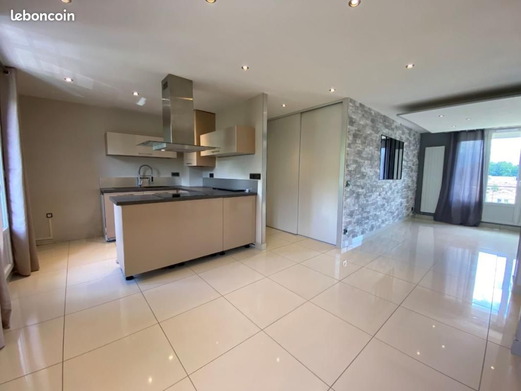 Appartement 3 pièces 63 m² · à Seyssinet-Pariset · 63 m² · 820 €/mois