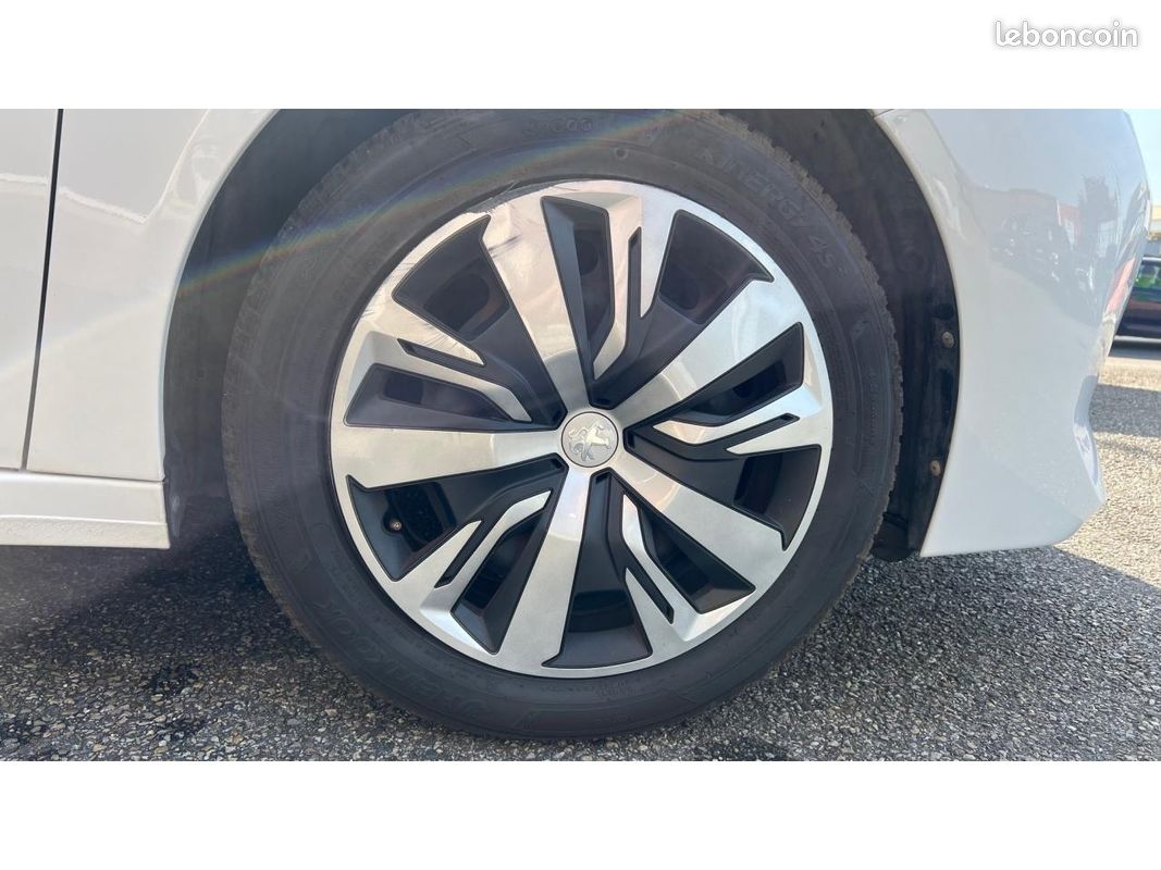 PEUGEOT 208 1.2i PureTech 12V S&S - 75 II 2019 BERLINE Active PHASE 1 (image 10)