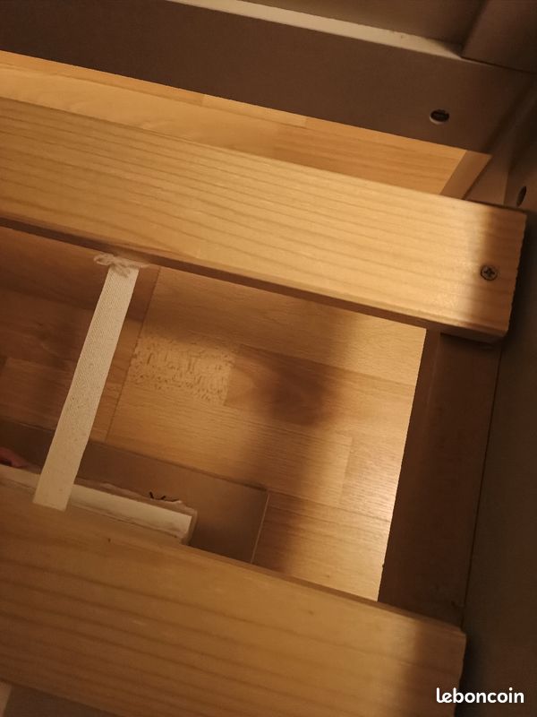 Lit (image 4)