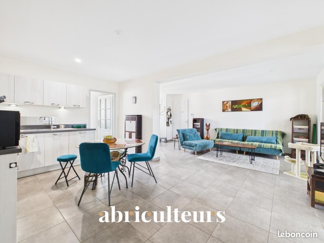 Appartement 3 pièces 70 m² · à Pélissanne · 70 m² · 289 000 €