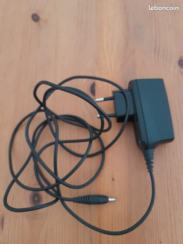 Chargeur secteur Nokia (image 1)