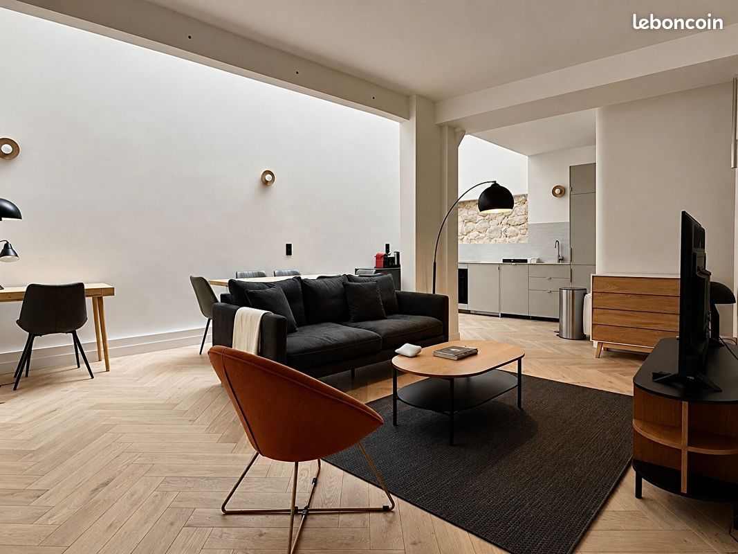 Appartement 4 pièces 80 m² · à Paris · 80 m² · 3 700 €/mois