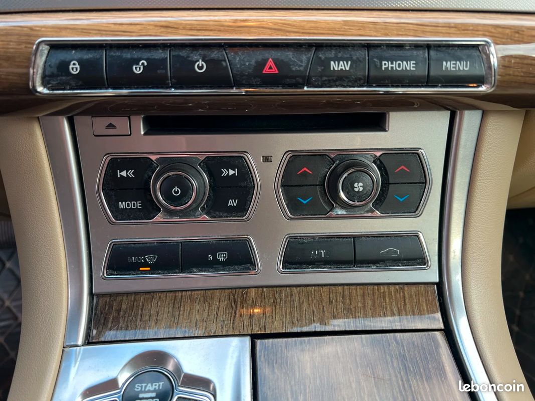 JAGUAR XF V6 3.0 D - 240 FAP Luxe A (image 30)