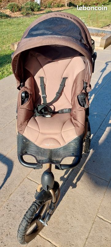Poussette high trek + 2 cosy + 2 bases +nacelle high trek bébé confort très bon
état
nacelle high trek bébé confort très bon
état (image 2)