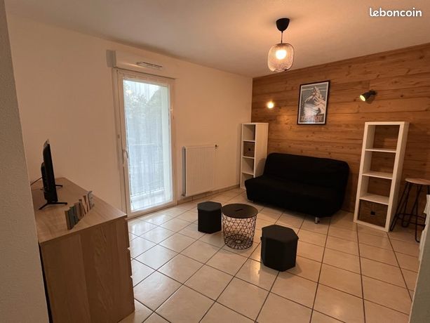 Grand studio 29.14m2, meublé / équipé à Scionzier