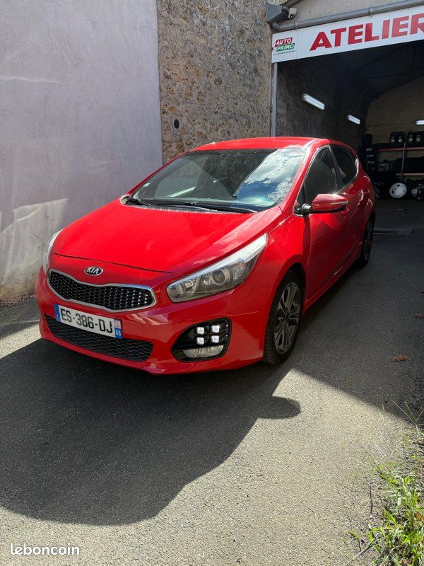 Kia Ceed 1.6 CRDi 136cv GT Line (image 1)
