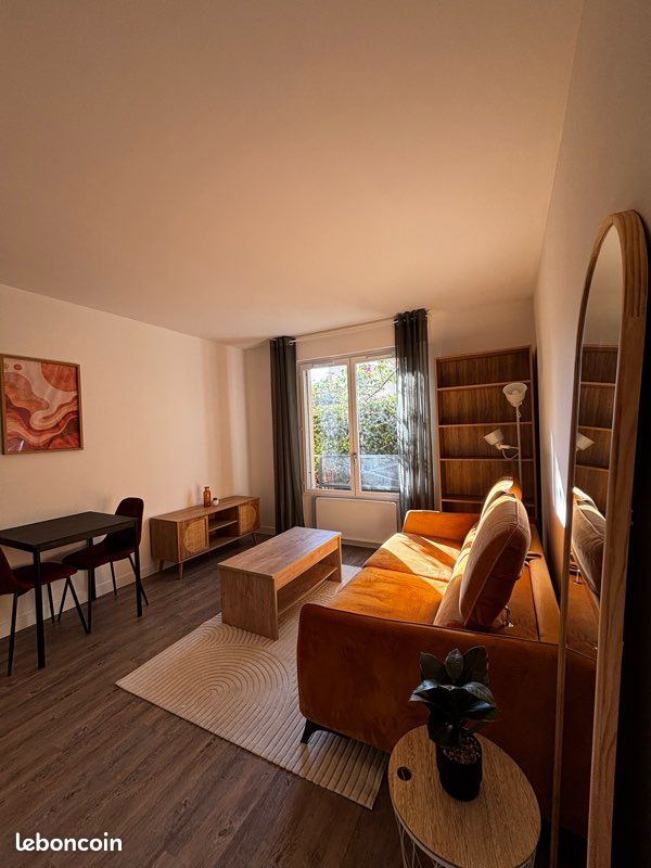 Appartement 1 pièce 21 m² · à Poissy · 21 m² · 850 €
