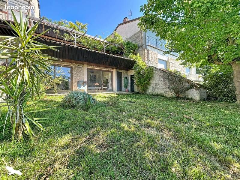 Maison 7 pièces 157 m² · à Beaumont-de-Lomagne · 157 m² · 148 400 €