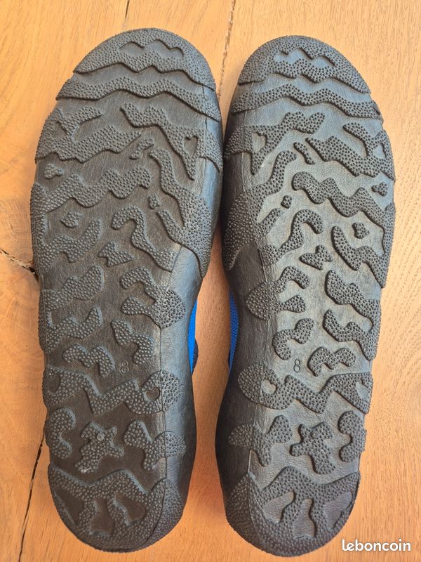 Chaussures aquatiques taille 43 (image 2)