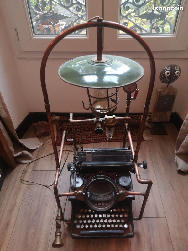 Lampe steam punk artisanale (image 2)