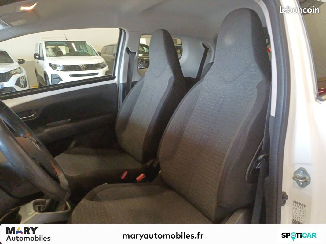 CITROEN C1 PureTech 82 Shine (image 9)
