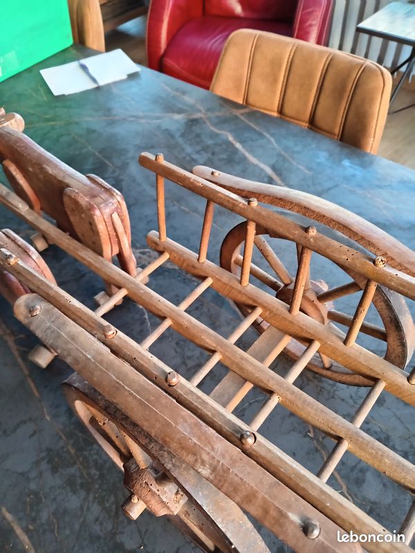 JOUET ANCIEN BOEUFS ATTELAGE DEJOU