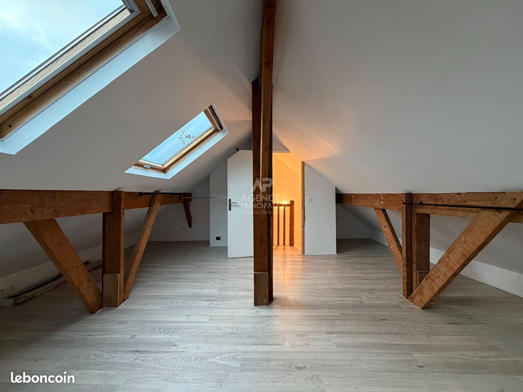 Appartement a louer  - 5 pièce(s) - 87 m2 - Surfyn