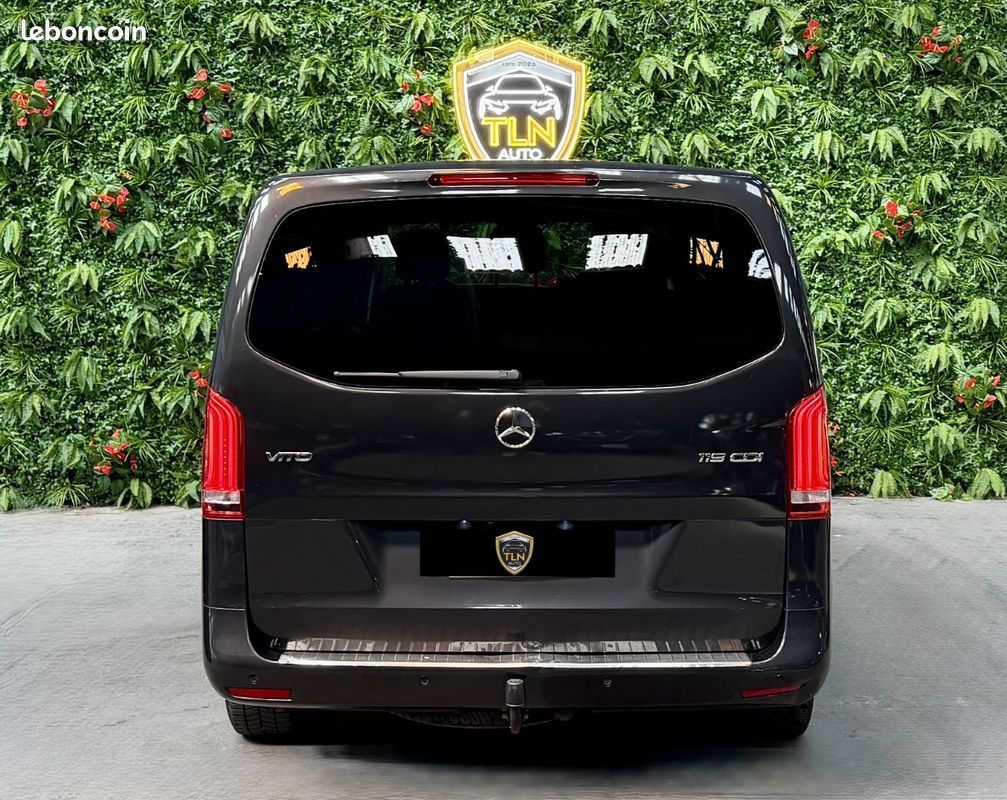 Mercedes Vito 119 CDI Mixto Extra long 5 PLACES ADAPTÉ PMR, | TVA RÉCUPÉRABLE | 1 ÈRE MAIN | SIÈGE CHAUFFANT / CUIR | CAMÉRA DE RECUL | HAYON ÉLECTRIQUE | APPLE CAR PLAY | KEY LESS | (image 5)