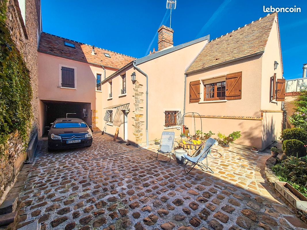 Maison 7 pièces 200 m² · à Nangis · 200 m² · 335 000 €