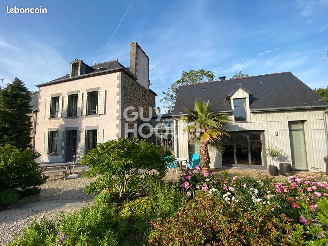 Maison 5 pièces 270 m² · à La Ville-Ès-Nonais · 270 m² · 936 000 €