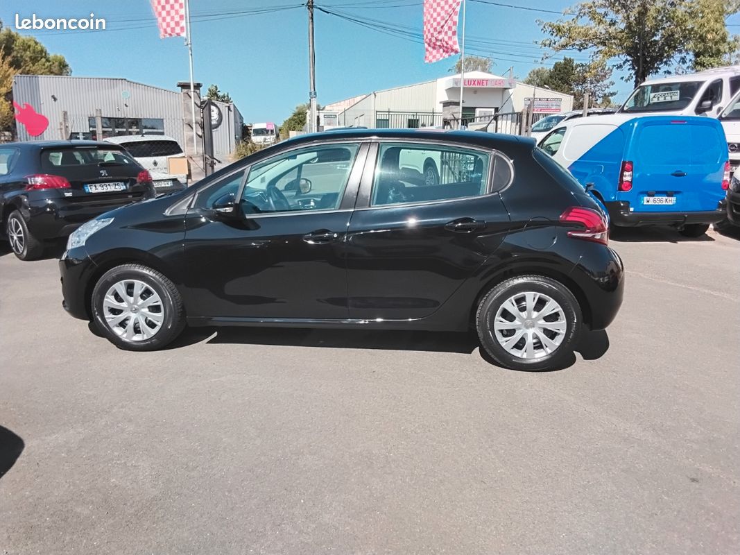 Peugeot 208 1.5 bluehdi 100cv active 5 places Boîte 6 vitesses (image 8)
