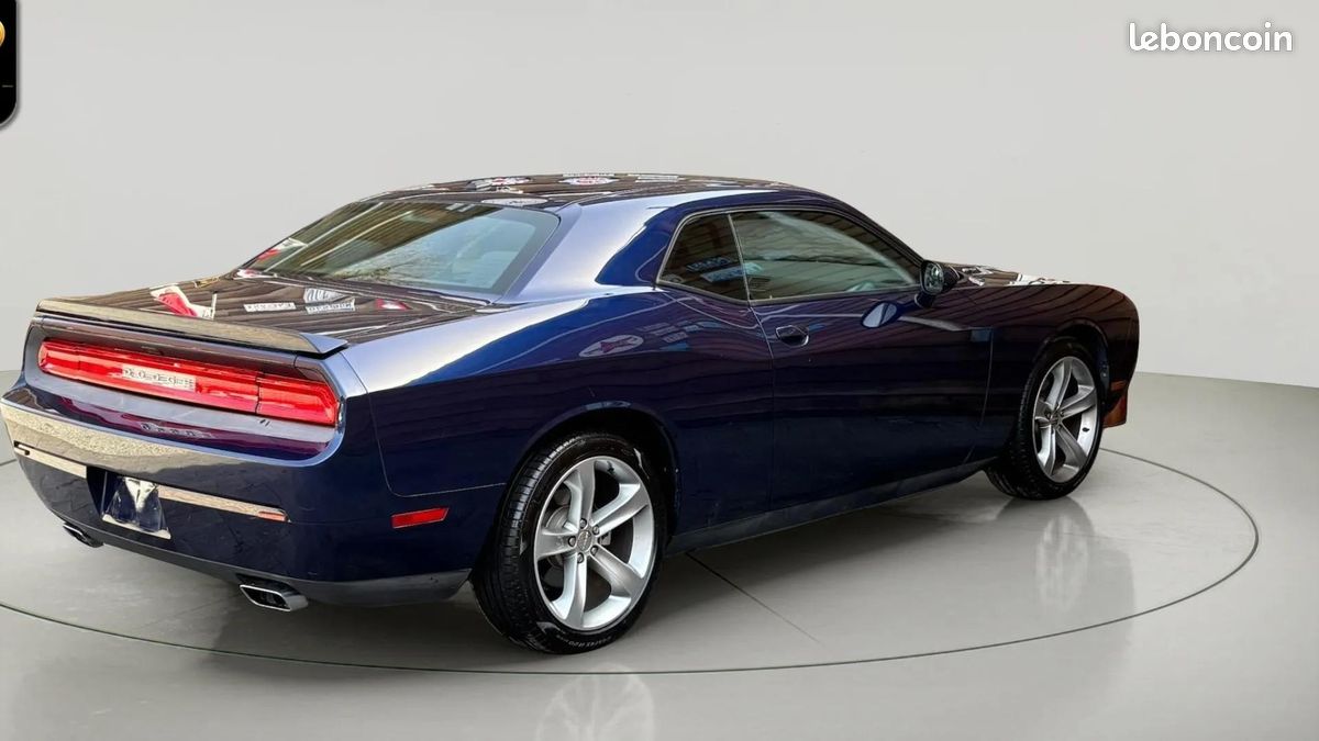 Dodge CHALLENGER R/T * 5.7 V8 HEMI * Boîte Automatique * Cuir * Caméra * Échappement Sport * Pack Sport (image 4)