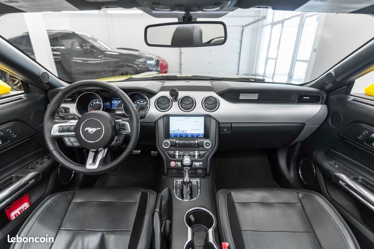 FORD Mustang GT CABRIOLET 5.0 V8 426CH BVA - GPL - CUIR - APPLE CARPLAY (image 4)
