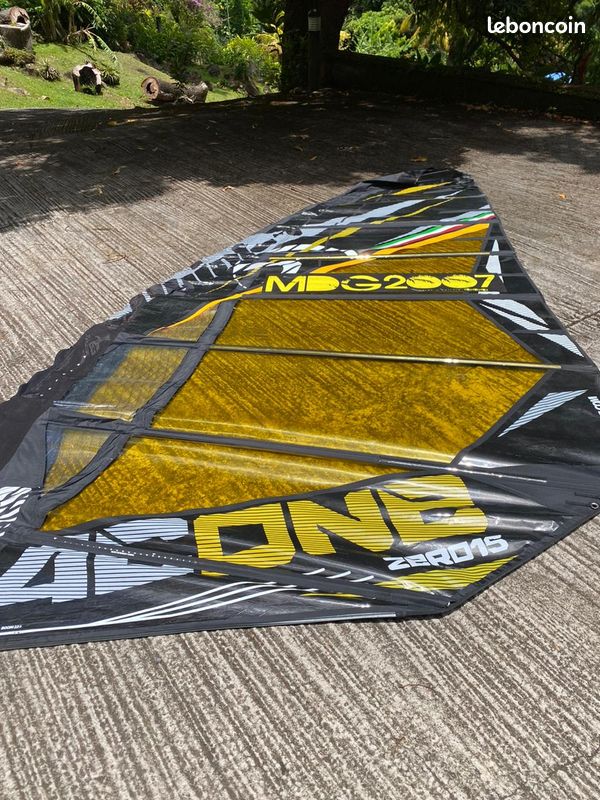 Voiles windsurf (image 1)