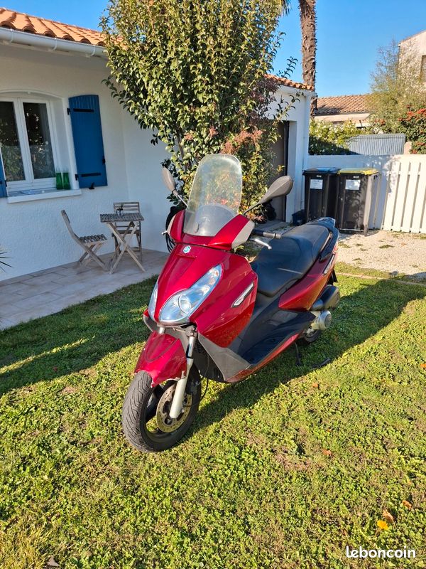 Scooter piaggio x7 300 Motos