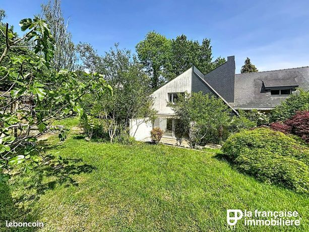 Maison 10 pièces 230 m²