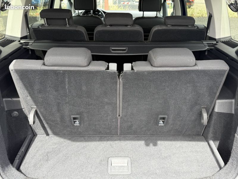 Volkswagen TOURAN 1.6 TDI 115CH FAP CONFORTLINE BUSINESS DSG7 7 PLACES / Caméra / CarPlay (image 6)