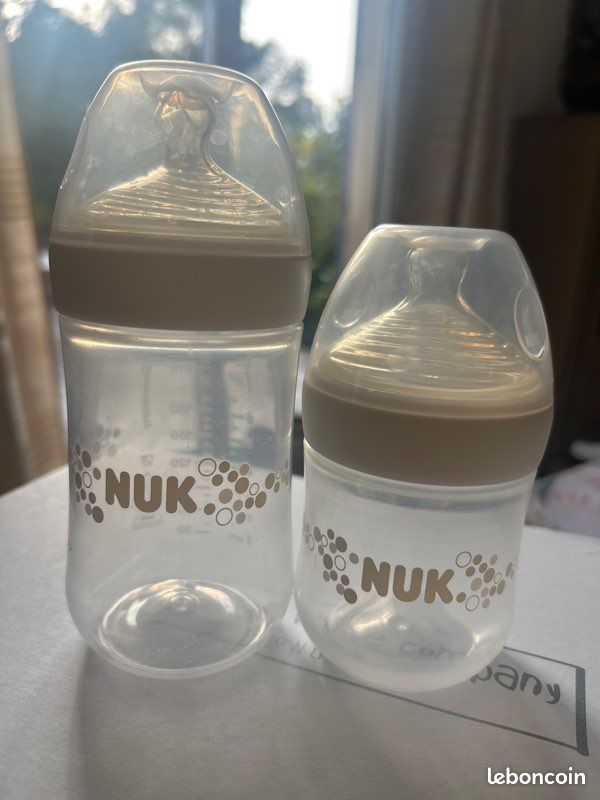 Deux biberons Nuk : un 260ml et 150ml (image 2)
