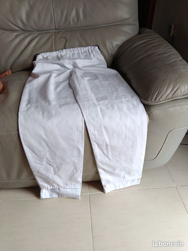 Tenue aide soignante (image 2)