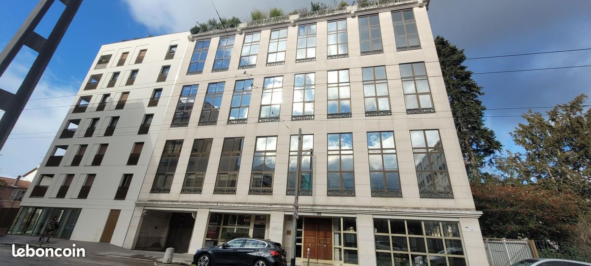 Appartement 5 pièces 139 m² · à Lyon · 139 m² · 2 000 €/mois