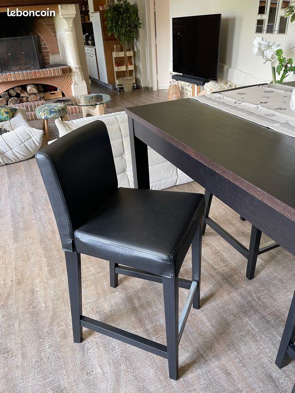 Vends table haute et ses 4 chaises (image 2)