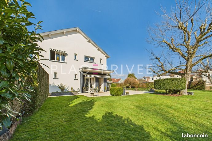 Maison 7 pièces 190 m²