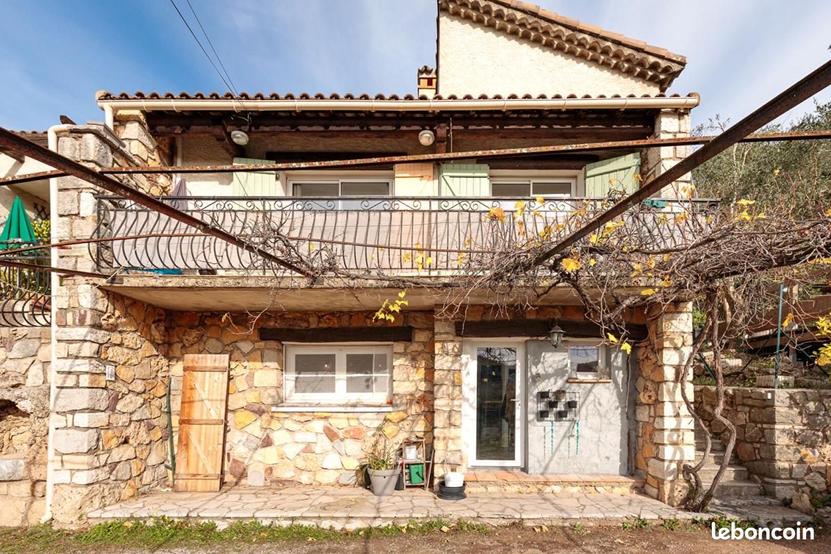 Maison 4 pièces 88 m² · à Bagnols-en-Forêt · 88 m² · 335 000 €