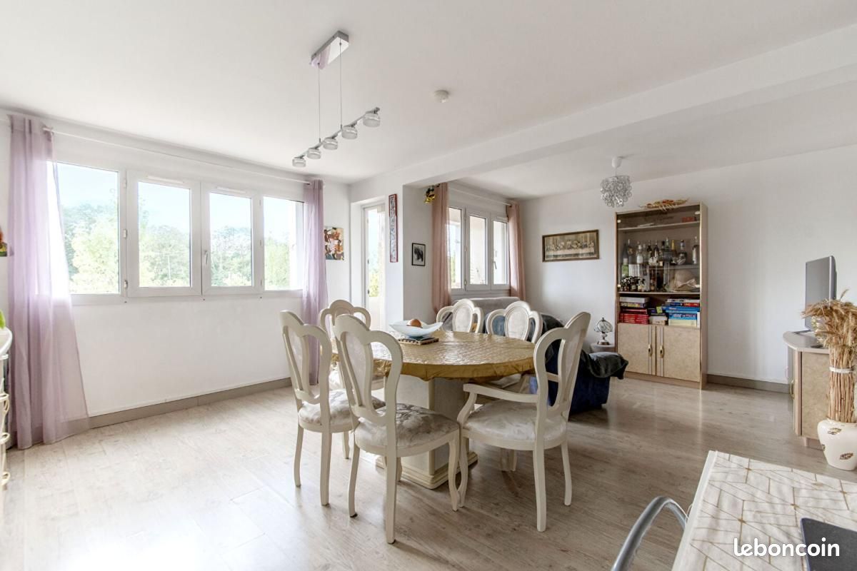 Appartement 4 pièces 70 m² · à Brétigny-sur-Orge · 70 m² · 179 000 €