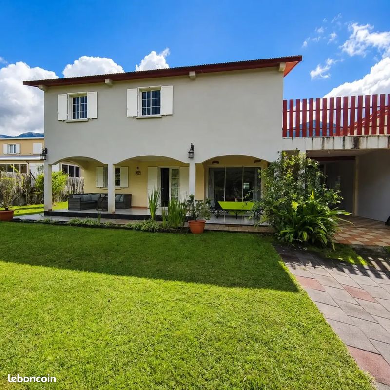 Maison 7 pièces 153 m² · à Salazie · 153 m² · 315 000 €