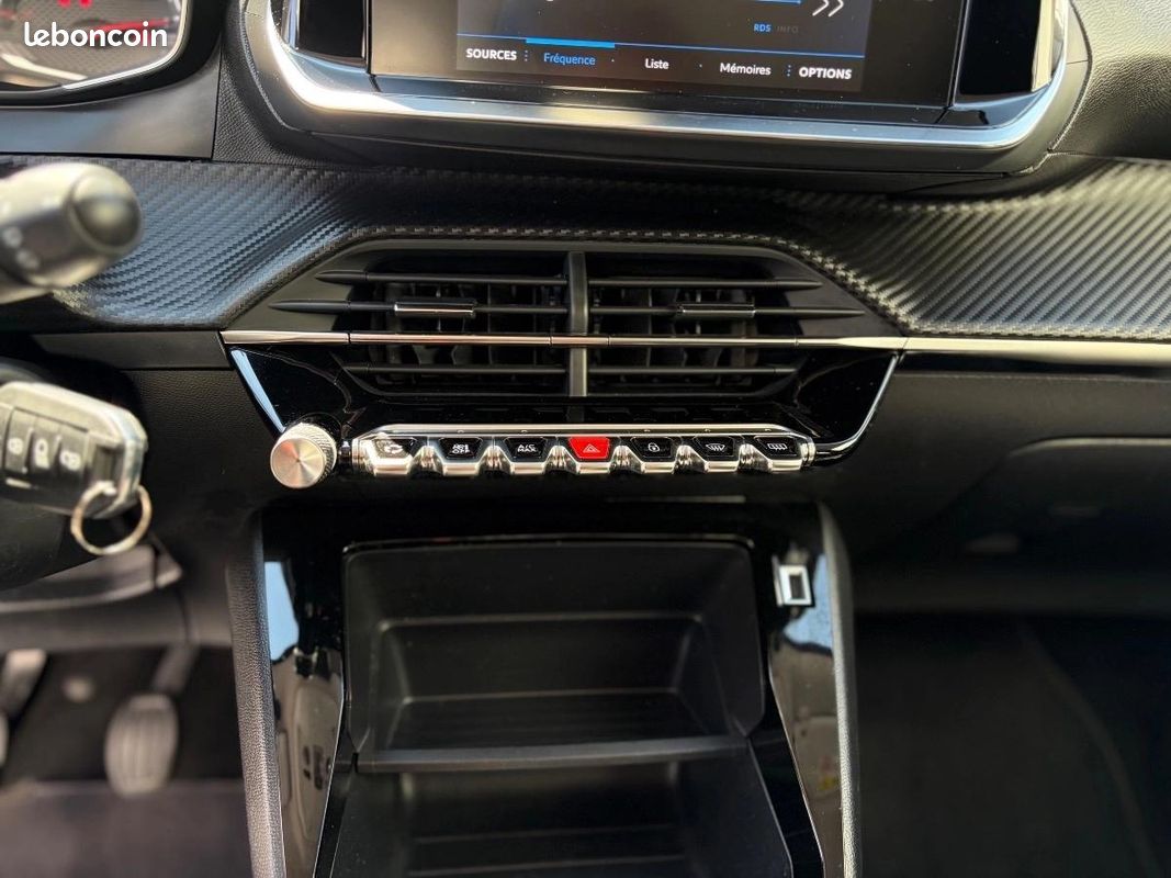Peugeot 2008 ACTIVE PACK PHASE II 1.2 PURETECH 100 CV/CARPLAY/PREMIERE MAIN/GARANTIE 3 MOIS (image 19)