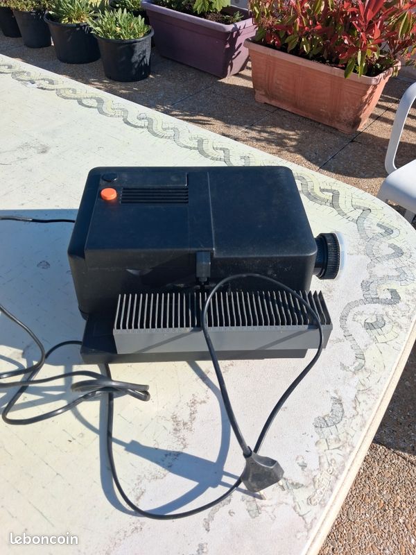 Projecteur Zeiss Ikon Perkeo IR 2500 Afs vintage / Allemand / Projecteur Dia avec sacoche - France