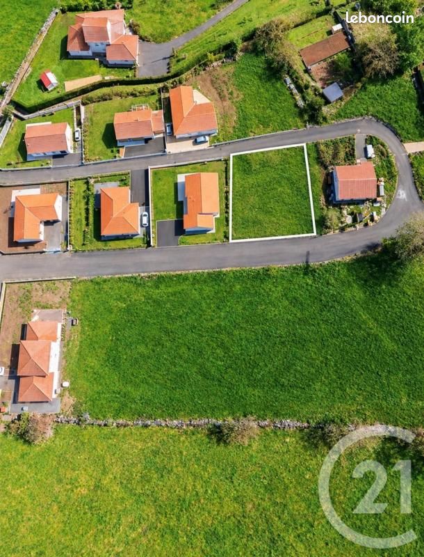 Terrain 641 m² · à Cayres · 33 000 €