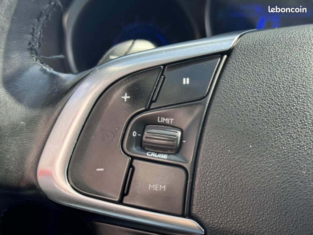 Citroën C4 e-HDi 115 Exclusive + ETG6 (image 11)