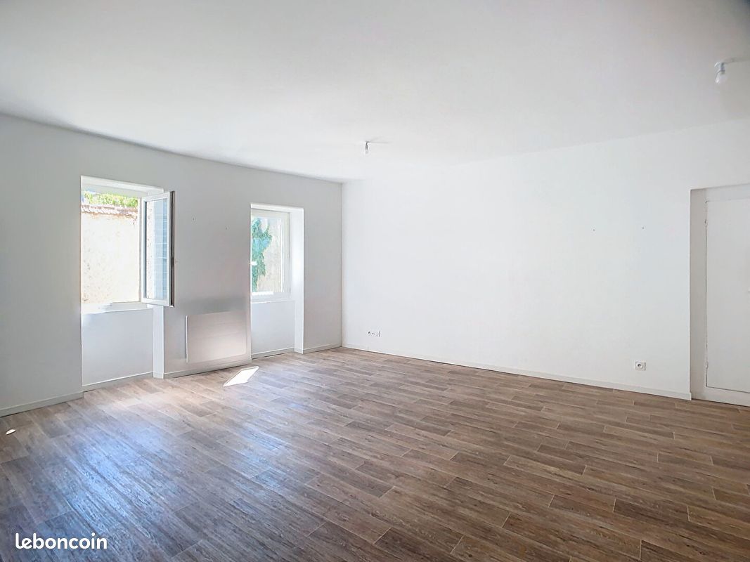 Appartement 3 pièces 81 m² · à Carpentras · 81 m² · 745 €/mois