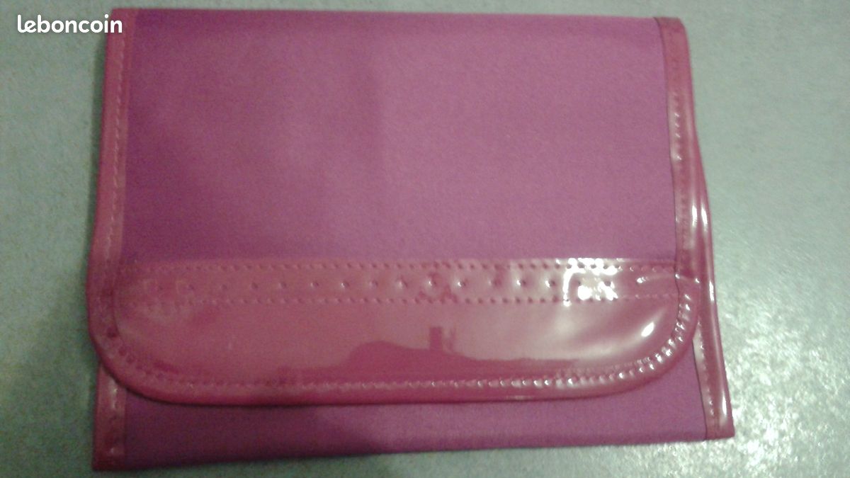 Trousse a maquillage neuve (image 1)