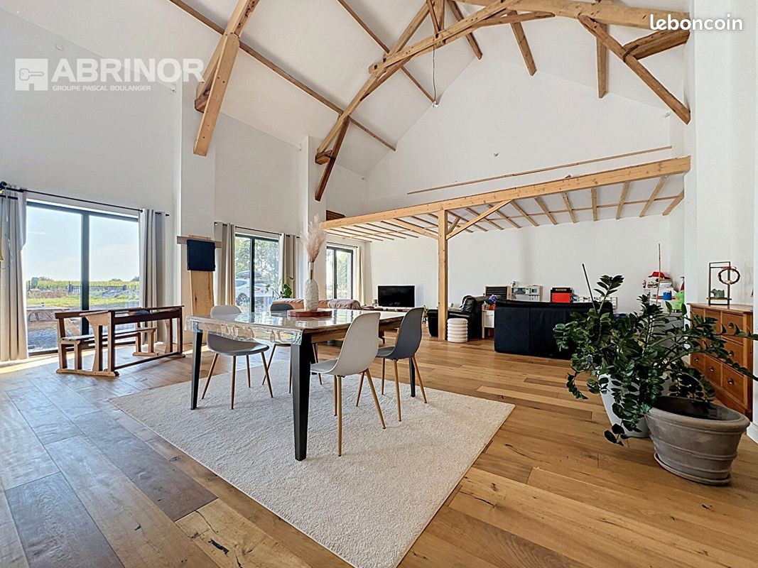 Maison 5 pièces 200 m² · à Genech · 200 m² · 499 000 €