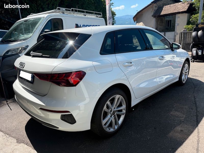 AUDI A3 Sportback 40 TFSIe 204 (image 2)