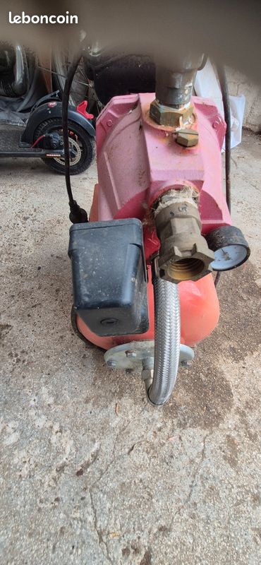 Pompe à eau électrique (image 1)
