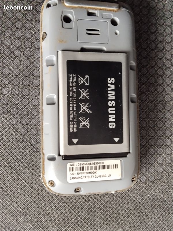 Téléphone portable a clapet (image 4)