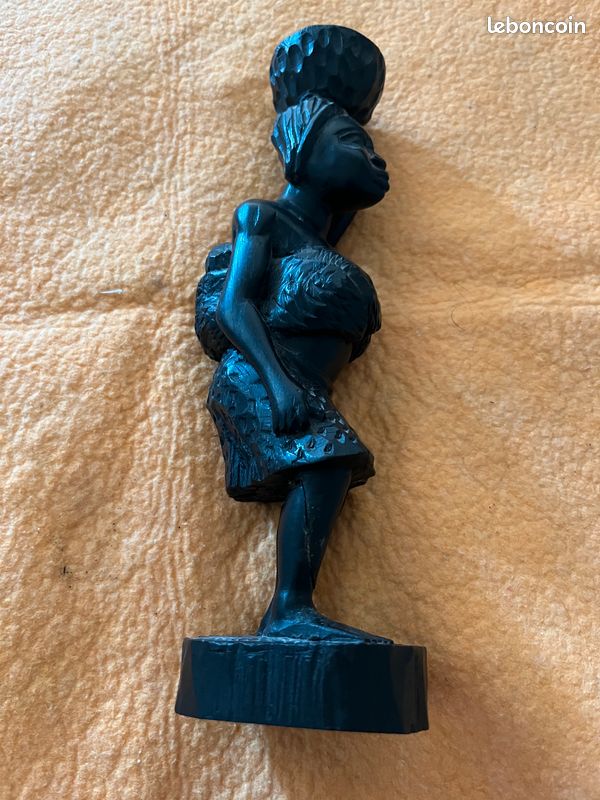 Statue africaine 28 cm (image 1)